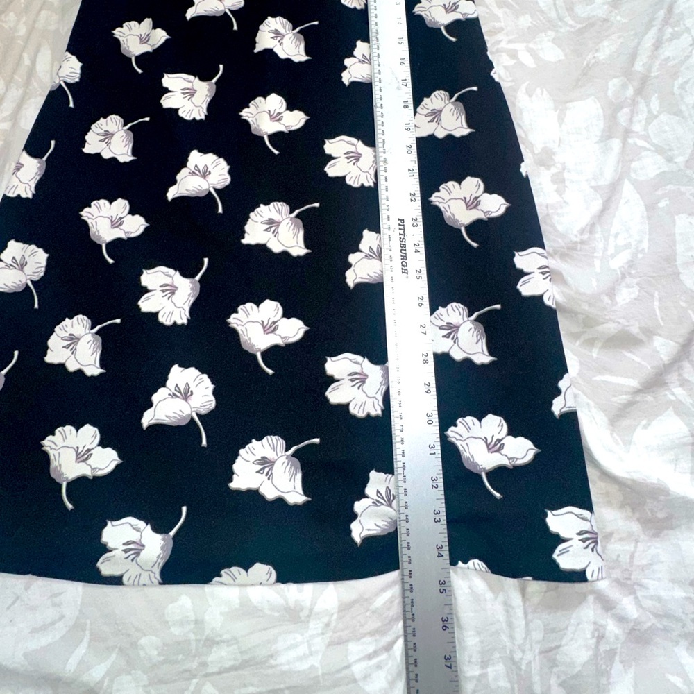 Anne Klein Black Mini Dress with White Floral Sleeveless Coastal Grandma 6 - Picture 11 of 12
